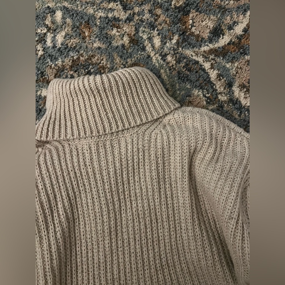cropped turtle neck 🐢 - Picture 2 of 3